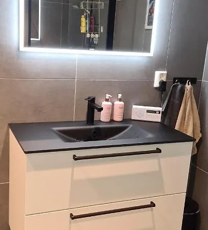 Nyoppusset Leilighet 3 Minutters Kjoring Fra Stranden Apartment Fredrikstad
